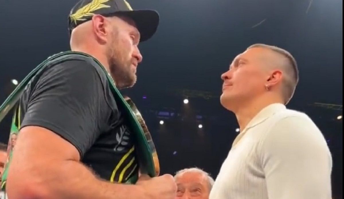 Фьюри Нганну – Усик вышел в ринг после боя – о чем общались боксеры Фьюри Нганну – Усик вышел в ринг после боя – о чем общались боксеры