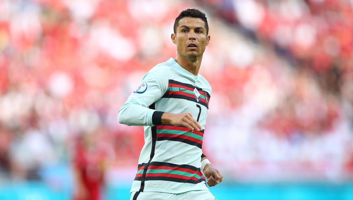 Роналду не сподобалось суддівство у матчі Аль-Наср – Аль-Іттіфак - відео Роналду не сподобалось суддівство у матчі Аль-Наср – Аль-Іттіфак - відео