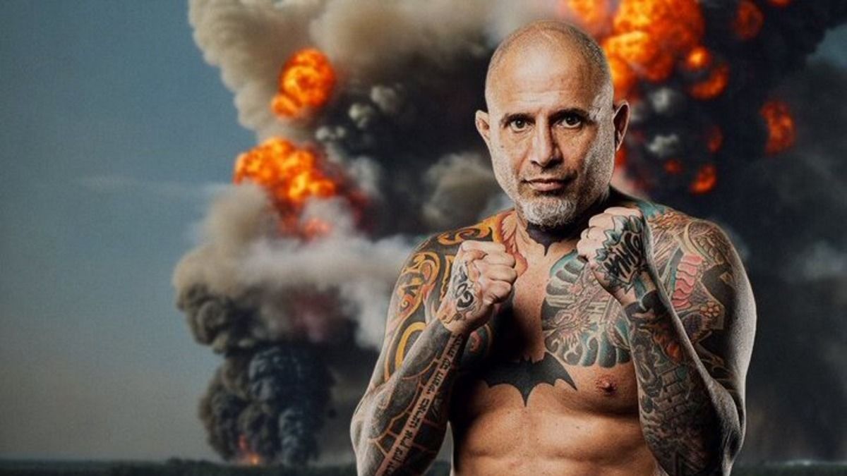 Война в Израиле – боец ММА Хаим Гозали подписал снаряды именами россиян Война в Израиле – боец ММА Хаим Гозали подписал снаряды именами россиян