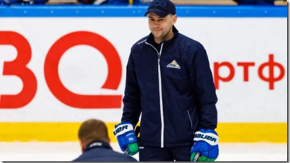 Российский хоккеист Сидякин угрожал взорвать самолет - подробности инцидента Российский хоккеист Сидякин угрожал взорвать самолет - подробности инцидента