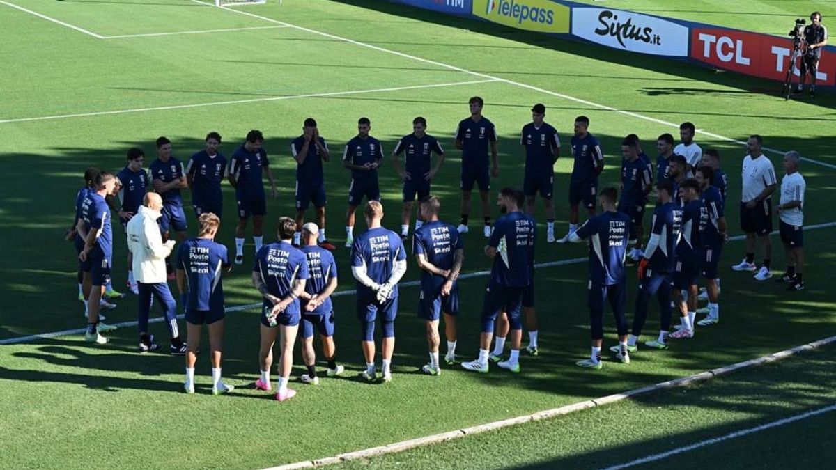 Збірна Італії - заявка футболістів на матч проти України у відборі на Євро-2024 Збірна Італії - заявка футболістів на матч проти України у відборі на Євро-2024