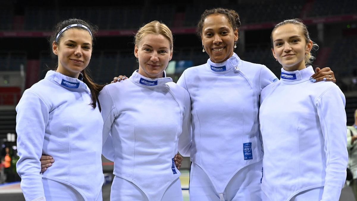 Кубок світу з фехтування - українські шпажистки завоювали золоту медаль