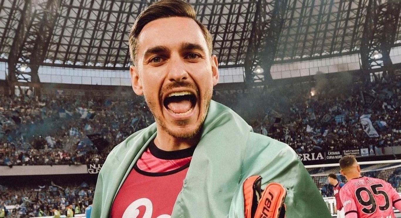 Алекс Мерет Алекс Мерет