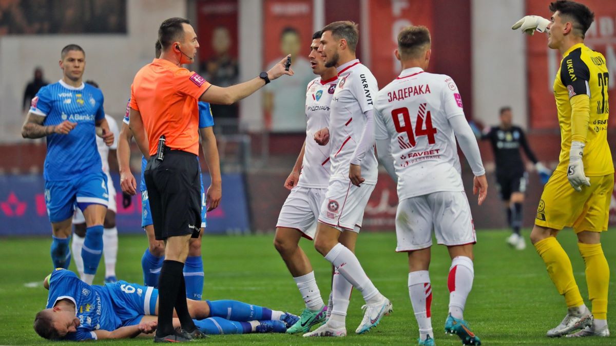 У футболі можуть з'явитися тимчасові вилучення У футболі можуть з'явитися тимчасові вилучення