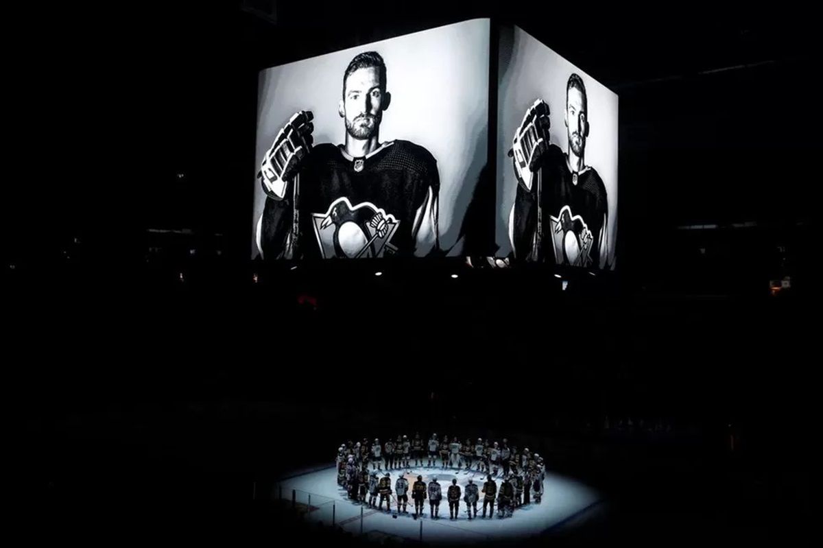 Перерізали горло ковзаном - трагедія у Британській хокейній лізі - 24 канал Спорт Перерізали горло ковзаном - трагедія у Британській хокейній лізі - 24 канал Спорт