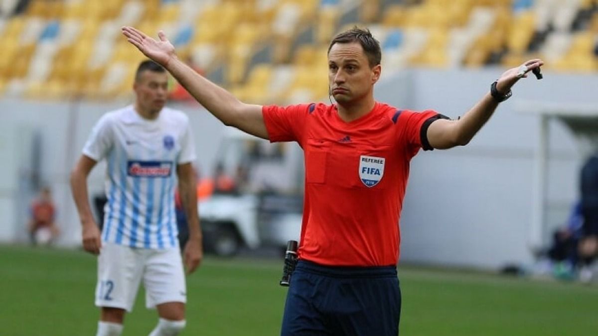 Українські арбітри обслуговуватимуть матч відбору Євро-2024 Українські арбітри обслуговуватимуть матч відбору Євро-2024