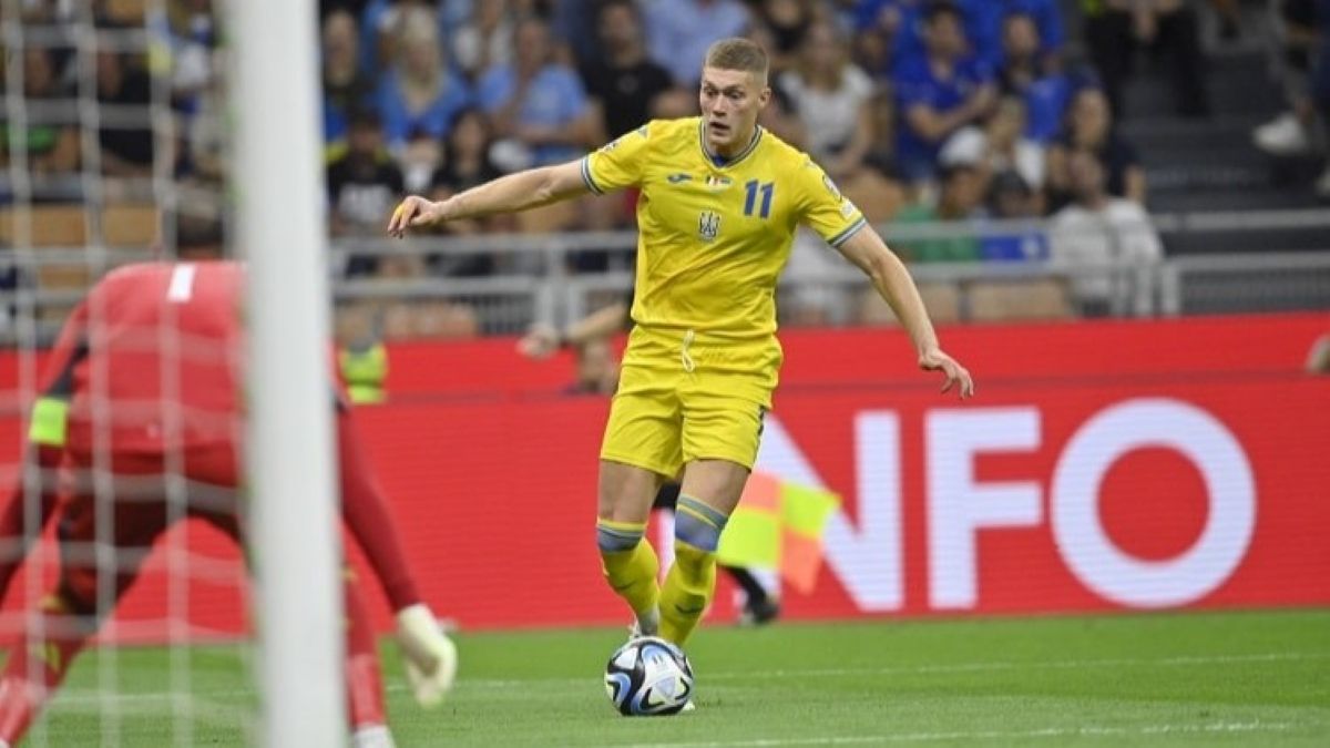 Україна - Італія кольори форми на матч Україна - Італія кольори форми на матч