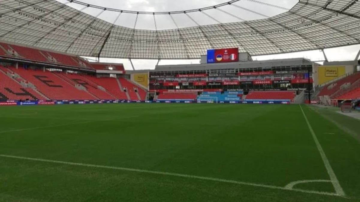 УАФ не будет платить за аренду стадиона в Леверкузене