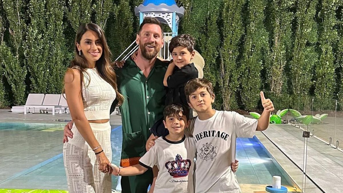 Мессі з родиною Мессі з родиною