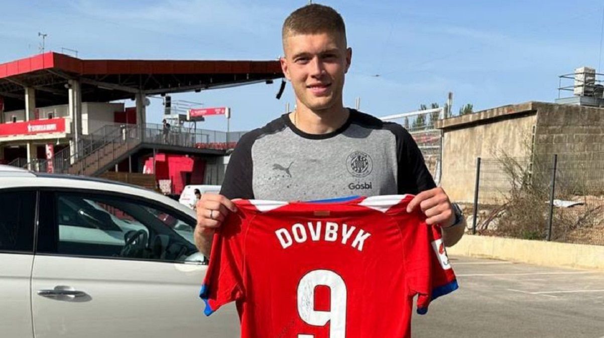 Довбик стал лицом афиши 14-го тура Ла Лиги - презентация нападающего Жироны Довбик стал лицом афиши 14-го тура Ла Лиги - презентация нападающего Жироны