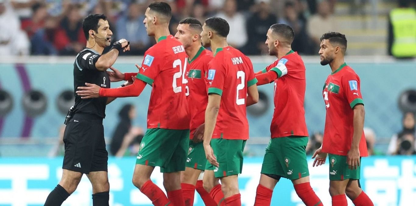 Игроки станут меньше спорить с судьями Игроки станут меньше спорить с судьями