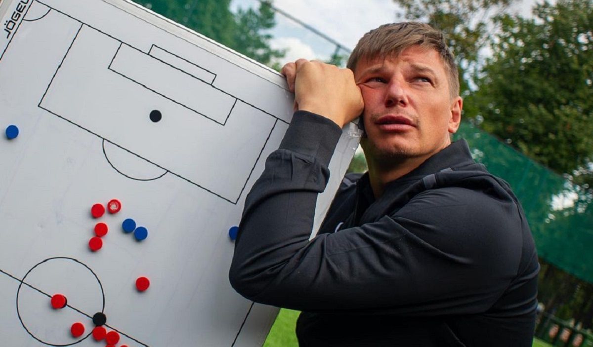 Карикатурист створив спотворене зображення святкування голу Аршавіна - фото Карикатурист створив спотворене зображення святкування голу Аршавіна - фото