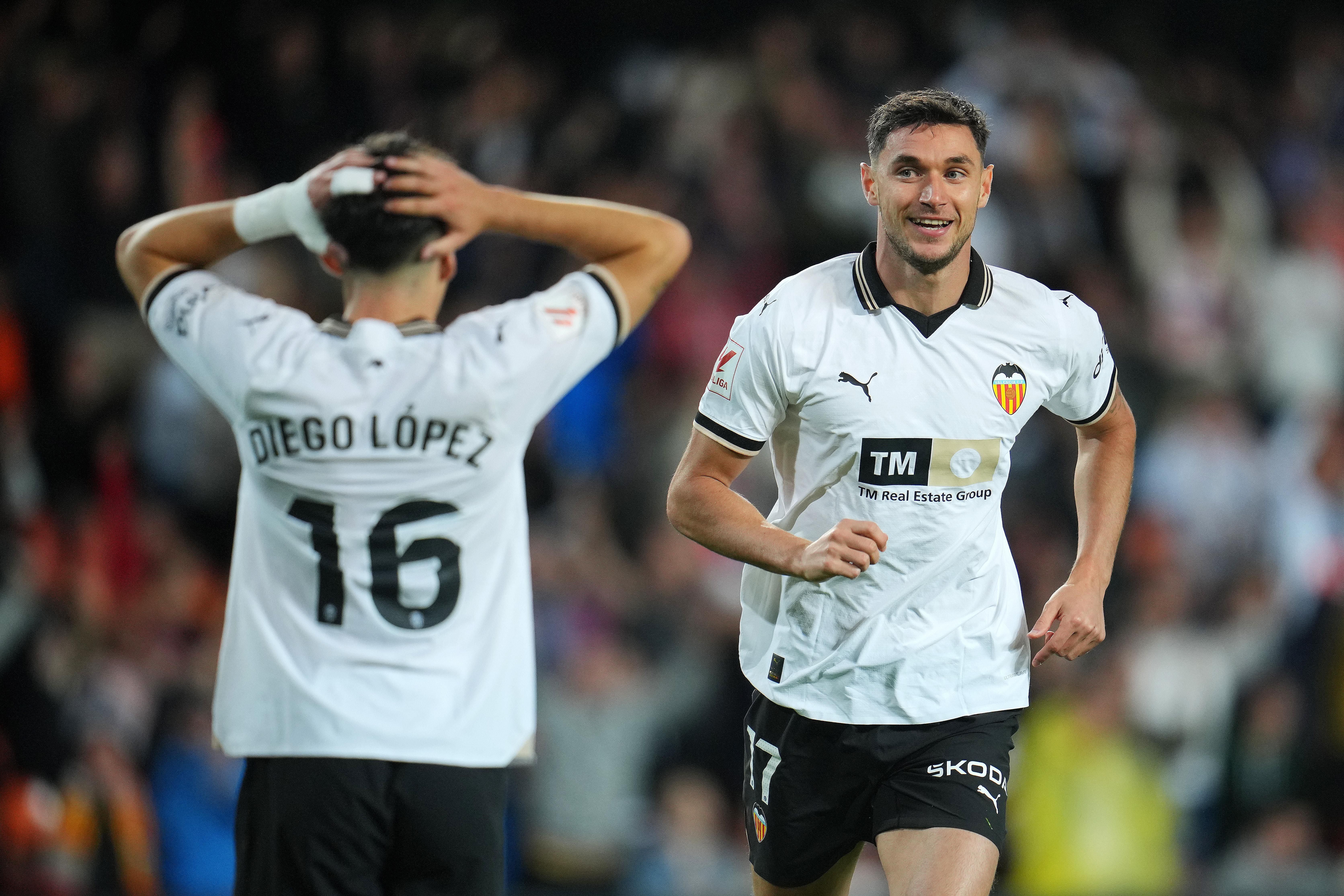 Ароса - Валенсія - відео голу Яремчука в матчі 1/32 Кубка Іспанії - 24 канал Спорт Ароса - Валенсія - відео голу Яремчука в матчі 1/32 Кубка Іспанії - 24 канал Спорт