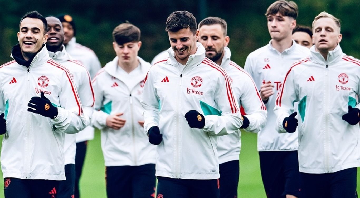 Манчестер Юнайтед готовится к Лиге чемпионов Манчестер Юнайтед готовится к Лиге чемпионов