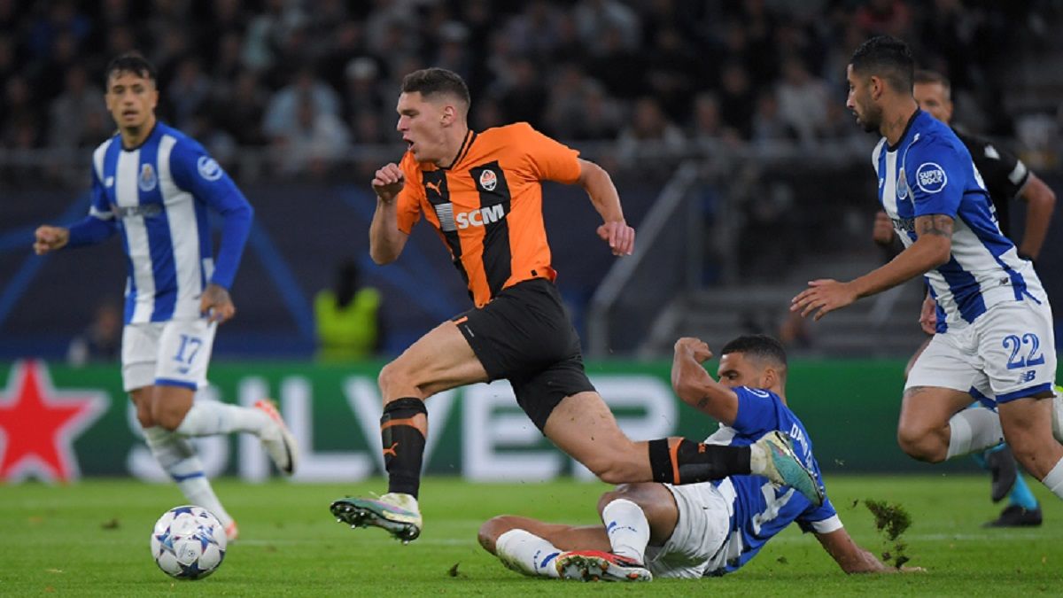 Порту Шахтар - відео другого голу Галену 13 грудня 2023 року Порту Шахтар - відео другого голу Галену 13 грудня 2023 року