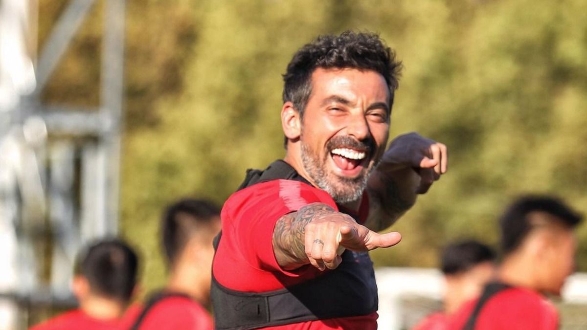 Есек'єль Лавессі потрапив до лікарні через важкі рани - подробиці інциденту Есек'єль Лавессі потрапив до лікарні через важкі рани - подробиці інциденту