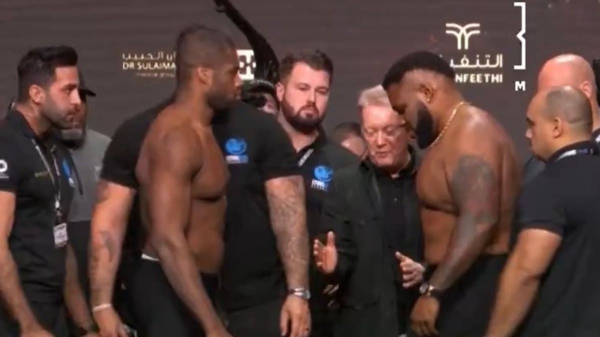 Дюбуа - Миллер - видео церемонии взвешивания боксеров Дюбуа - Миллер - видео церемонии взвешивания боксеров