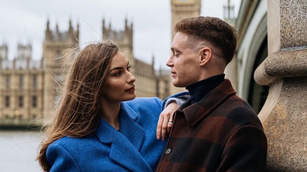 Віктор Циганков з дружиною прогулялися Лондоном - фото