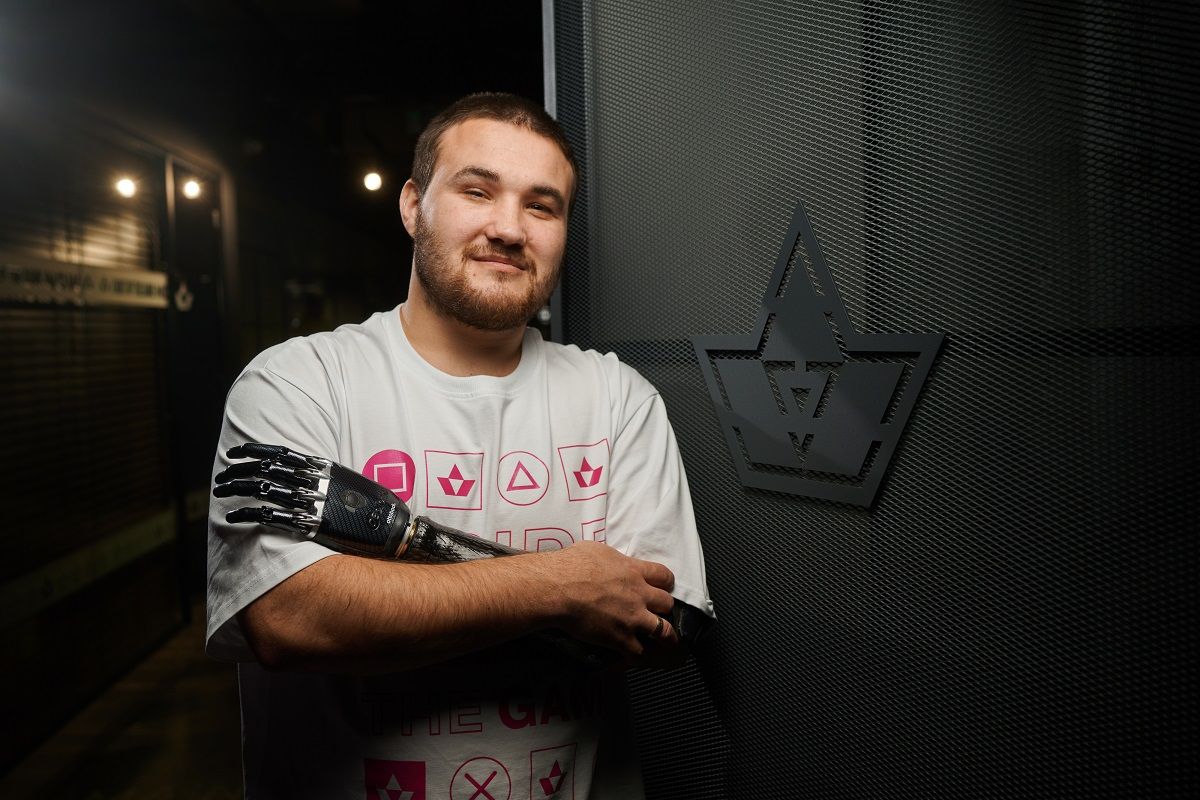 FAVBET помогла защитнику Бахмута получить современный бионический протез FAVBET помогла защитнику Бахмута получить современный бионический протез