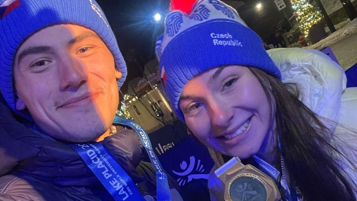 Тереза Яндова (справа) Тереза Яндова (справа)