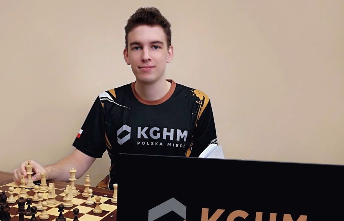 Польський шахіст відмовився від рукостискання з росіянином на ЧС: промовисте відео - 24 канал Спорт Польський шахіст відмовився від рукостискання з росіянином на ЧС: промовисте відео - 24 канал Спорт