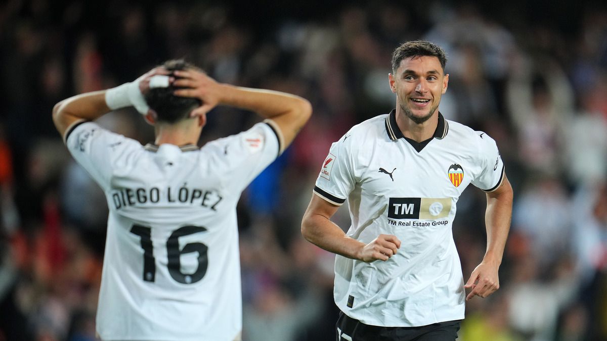 Валенсія - Вільярреал - відео голу Яремчука на 4-й хвилині матчу Валенсія - Вільярреал - відео голу Яремчука на 4-й хвилині матчу