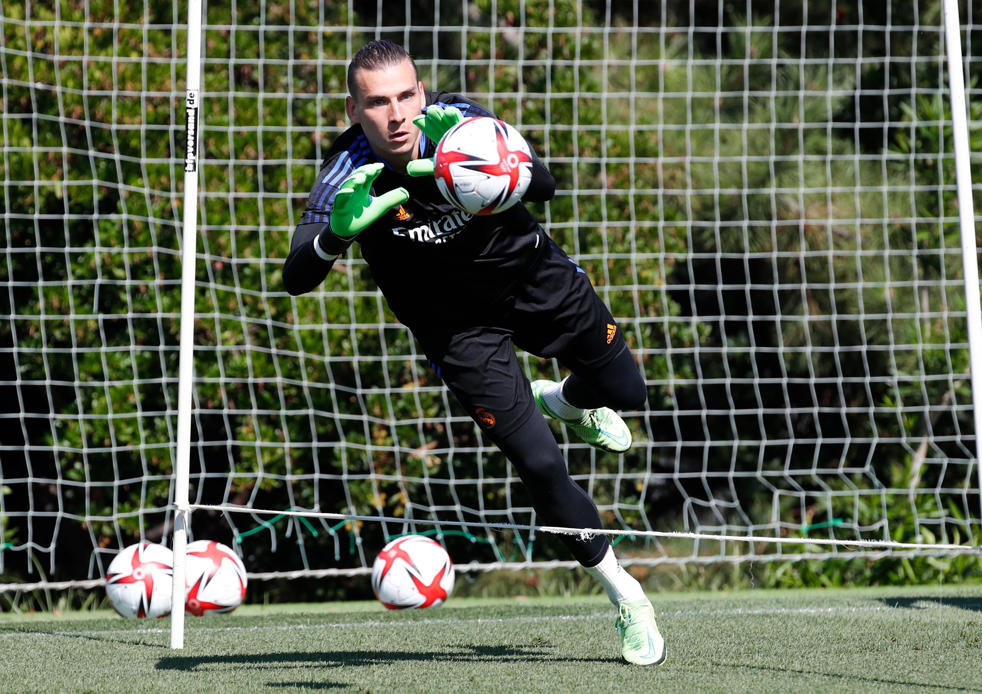 Кто из голкиперов Реала сыграет в Суперкубке Испании - Анчелотти ответил Кто из голкиперов Реала сыграет в Суперкубке Испании - Анчелотти ответил