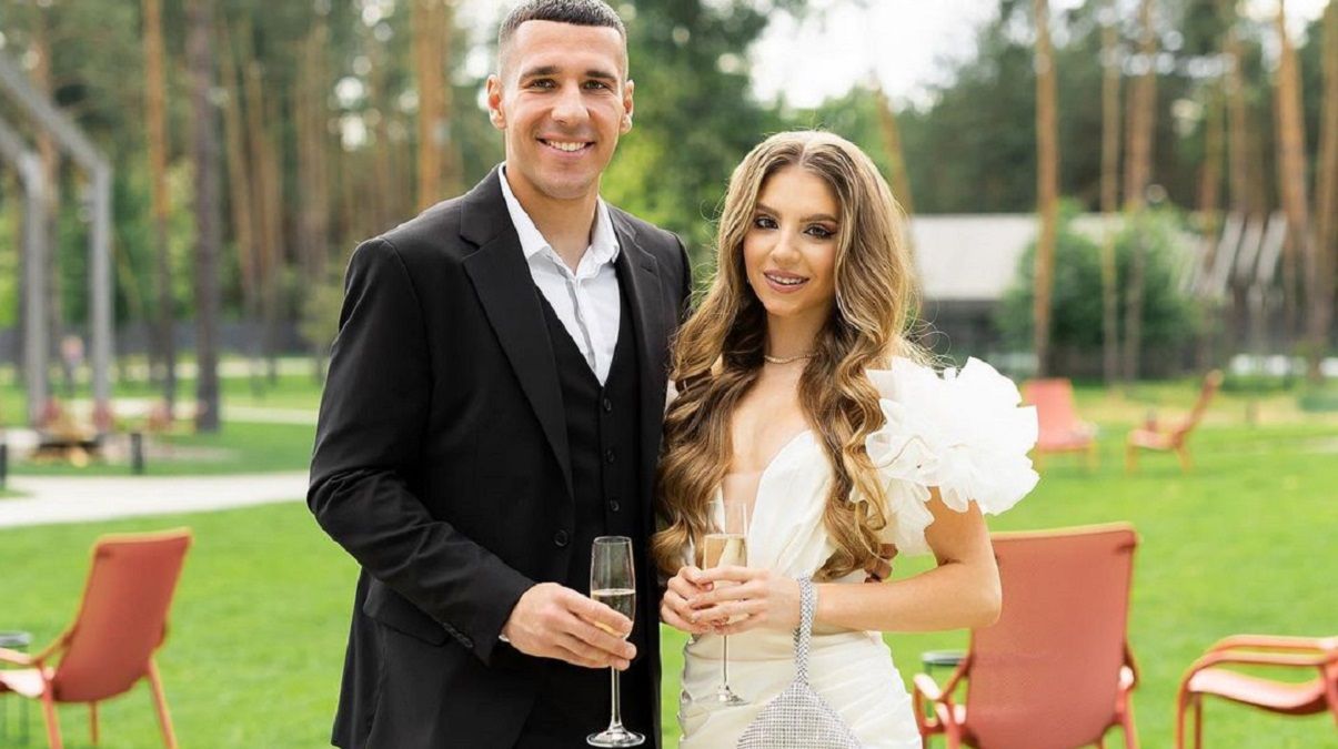 Голкіпер Динамо Нещерет зробив пропозицію коханій - чи сказала дівчина так Голкіпер Динамо Нещерет зробив пропозицію коханій - чи сказала дівчина так