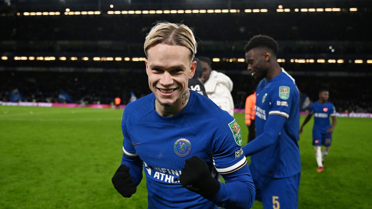 Михаил Мудрик получил первую награду в Англии - подробности Михаил Мудрик получил первую награду в Англии - подробности