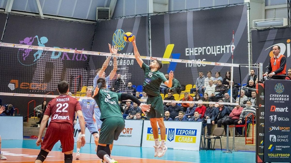 Фанаты возвращаются на трибуны в Суперлиге Фанаты возвращаются на трибуны в Суперлиге