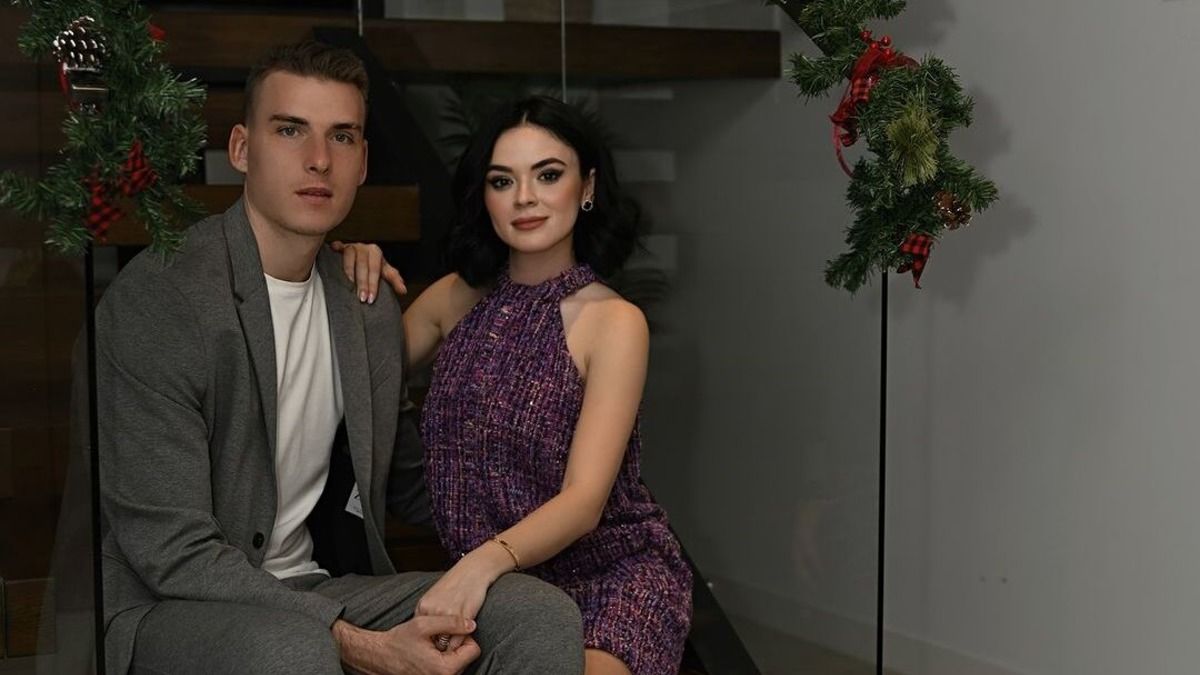 Анастасія Луніна підтримала чоловіка після матчу Суперкубка Іспанії Анастасія Луніна підтримала чоловіка після матчу Суперкубка Іспанії