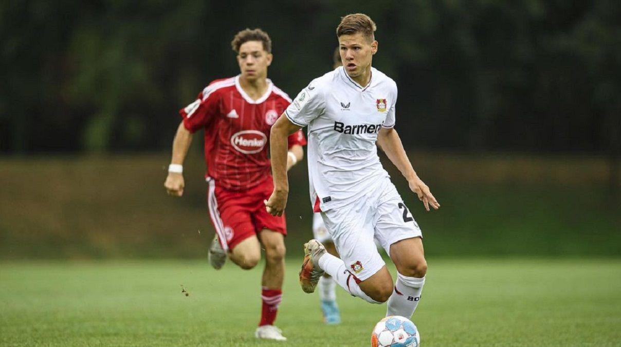 Артем Степанов розповів, що міг стати футболістом Баварії - чому зірвався трансфер Артем Степанов розповів, що міг стати футболістом Баварії - чому зірвався трансфер