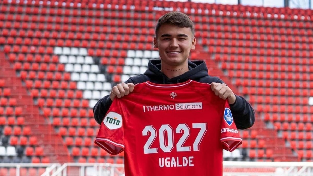 Твенте продає форварда Угальде до російського Спартака Твенте продає форварда Угальде до російського Спартака