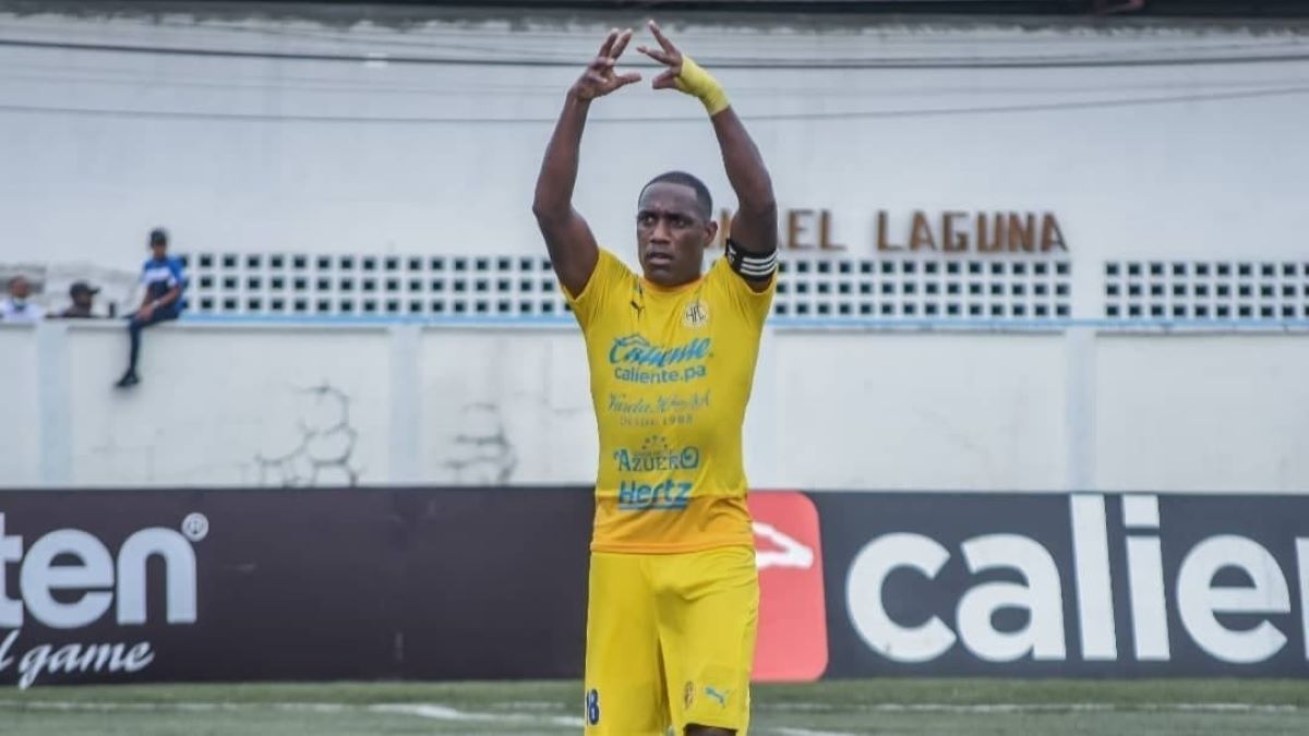 Луїс Техада Луїс Техада