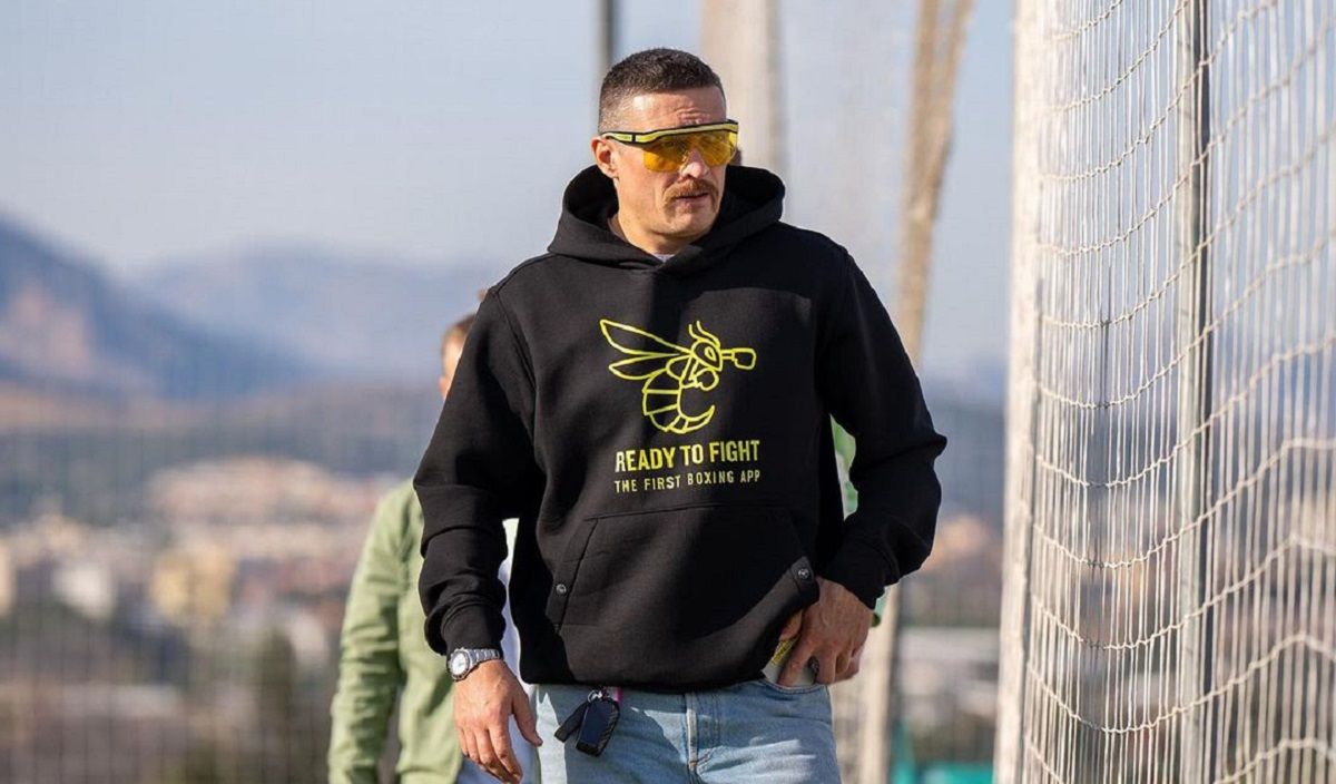 Усик признался, как далось ему решение о переносе боя за абсолют против Фьюри Усик признался, как далось ему решение о переносе боя за абсолют против Фьюри