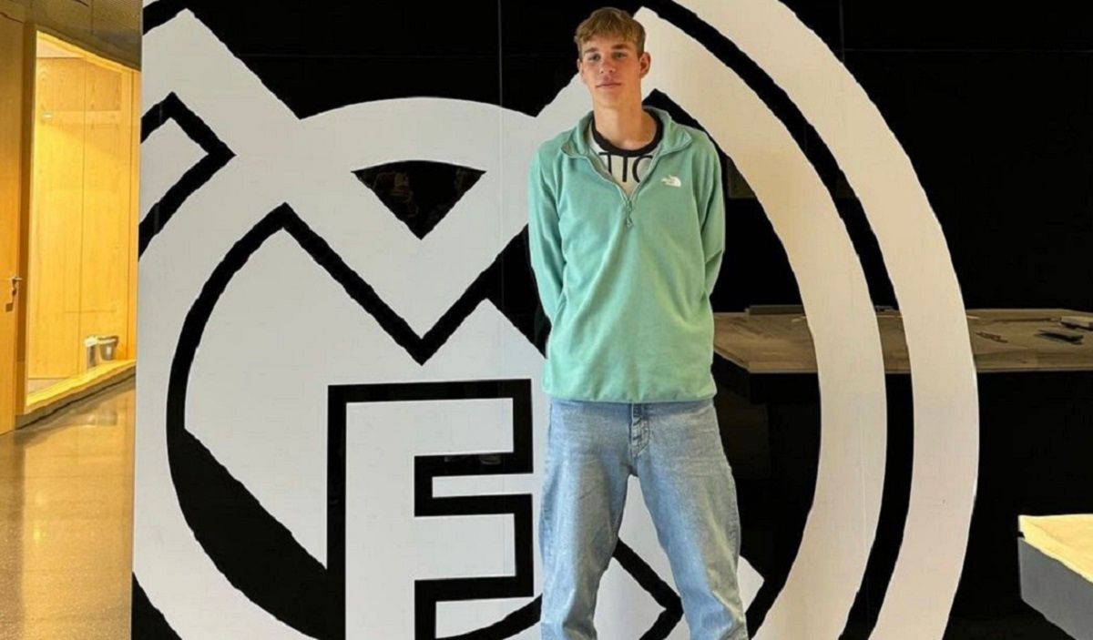 Волошин дебютував за Реал U-17 - як відіграв український голкіпер, відео Волошин дебютував за Реал U-17 - як відіграв український голкіпер, відео