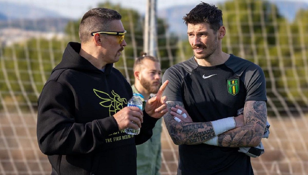 Усик реализовал пенальти на тренировке Полесья в Испании Усик реализовал пенальти на тренировке Полесья в Испании