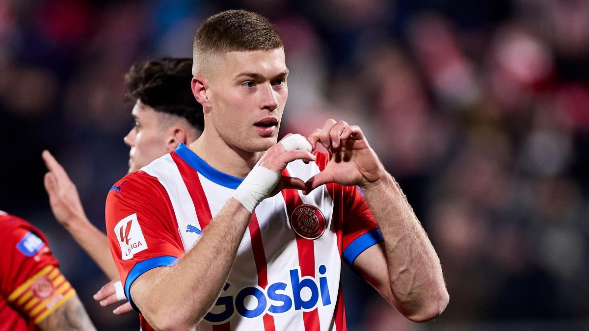 Артем Довбик – лучший игрок января в Жироне Артем Довбик – лучший игрок января в Жироне