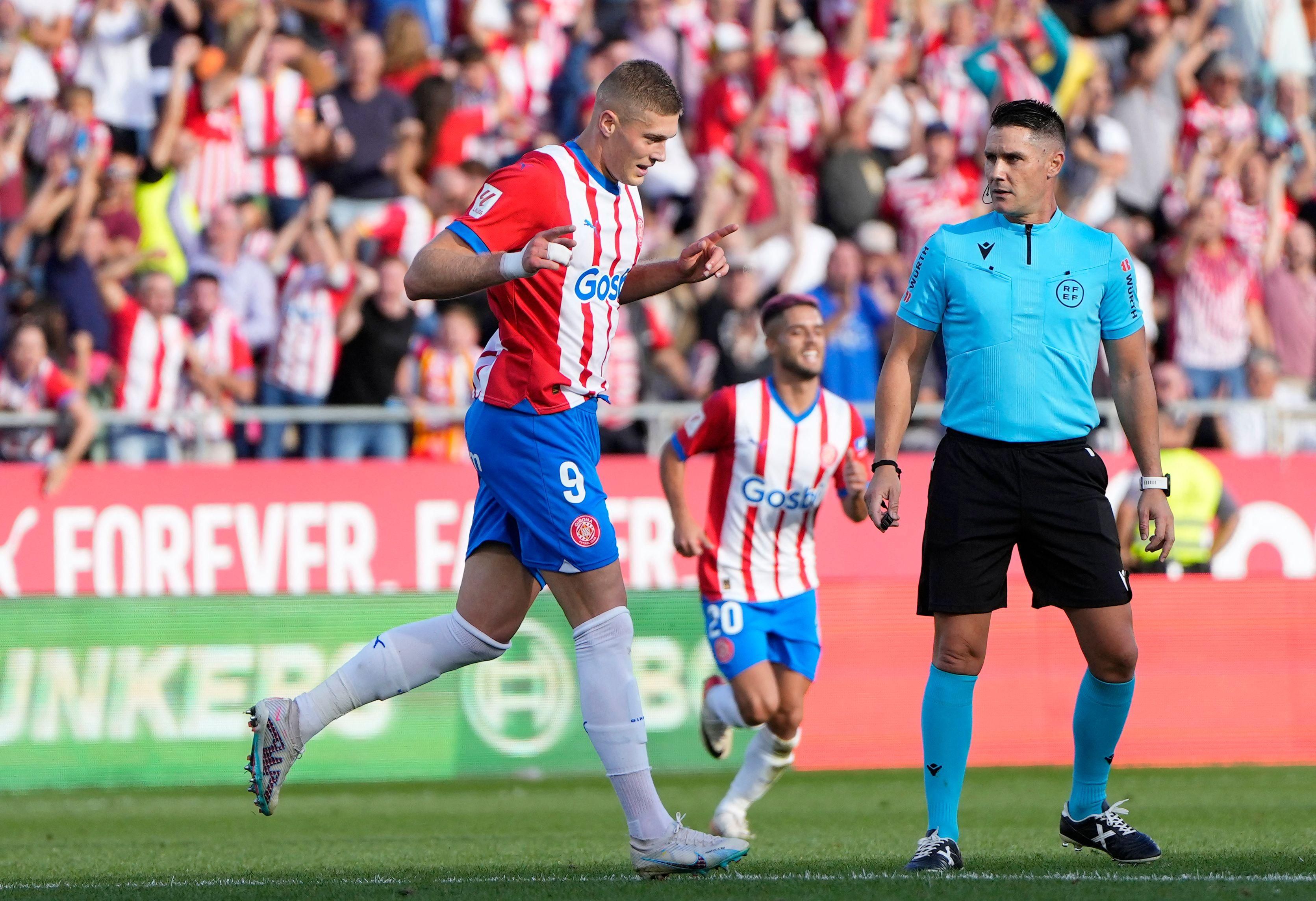 Реал хочет оформить трансфер Довбыка - что известно об интересе мадридцев Реал хочет оформить трансфер Довбыка - что известно об интересе мадридцев