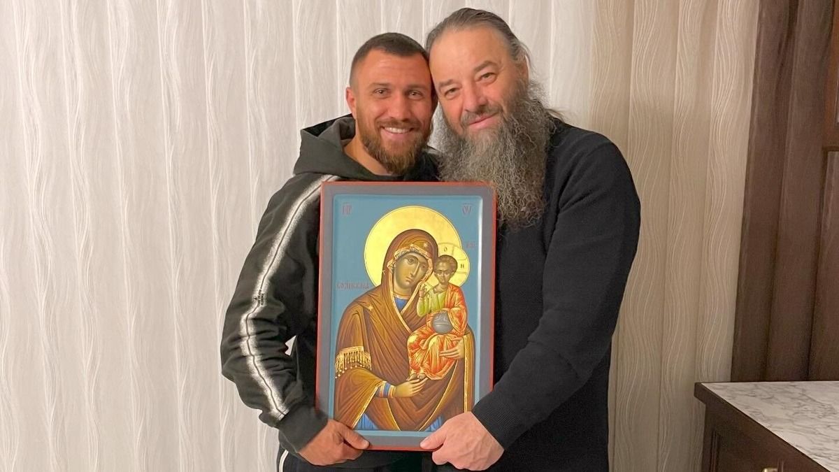 Красюк рассказал, кто повлиял на взгляды Ломаченко о войне Красюк рассказал, кто повлиял на взгляды Ломаченко о войне