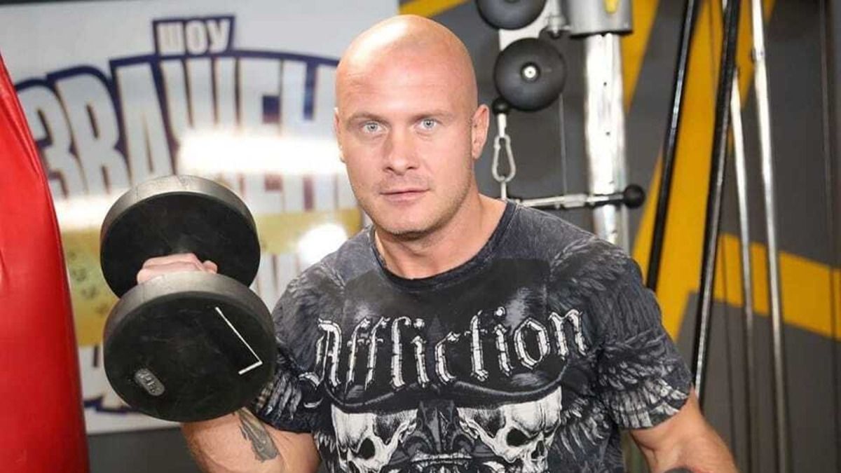 Узелков попал в больницу в Киеве - подробности Узелков попал в больницу в Киеве - подробности