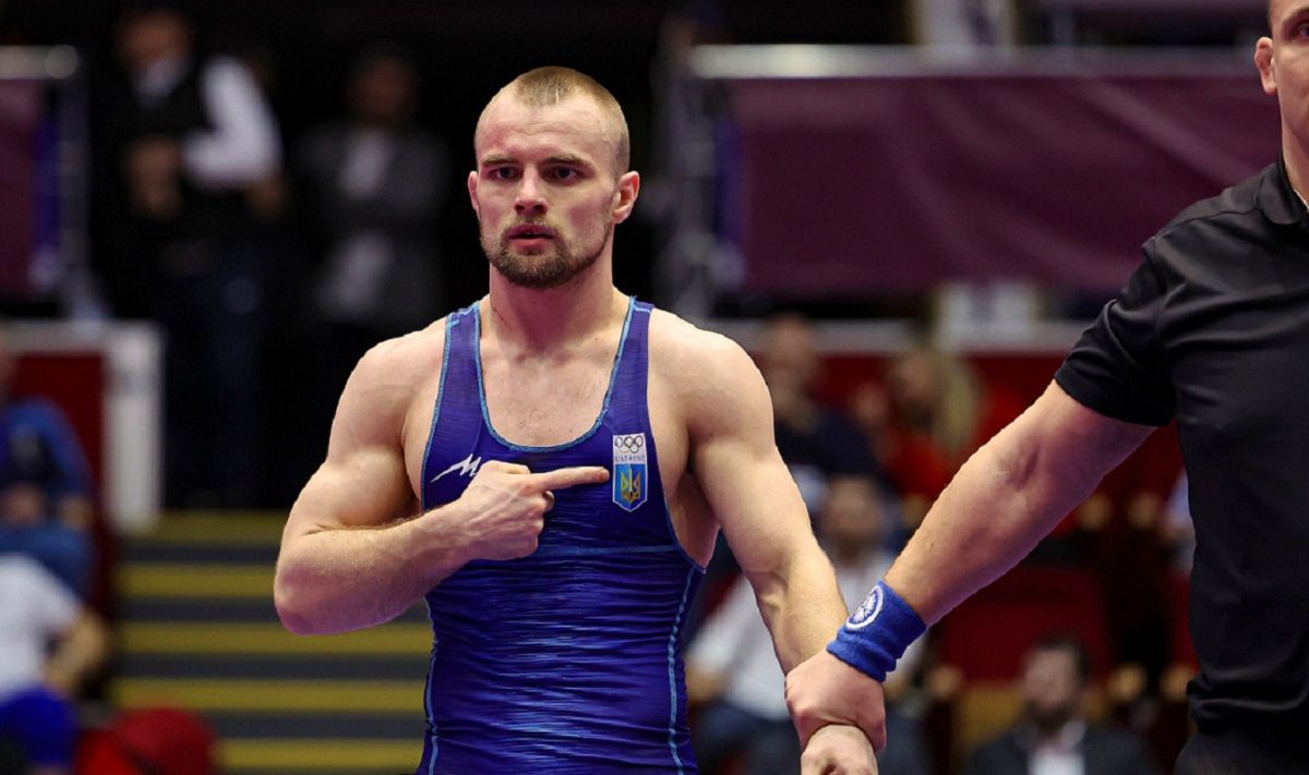 Грушин не зробив фото з росіянином на нагородженні чемпіонату Європи з боротьби Грушин не зробив фото з росіянином на нагородженні чемпіонату Європи з боротьби