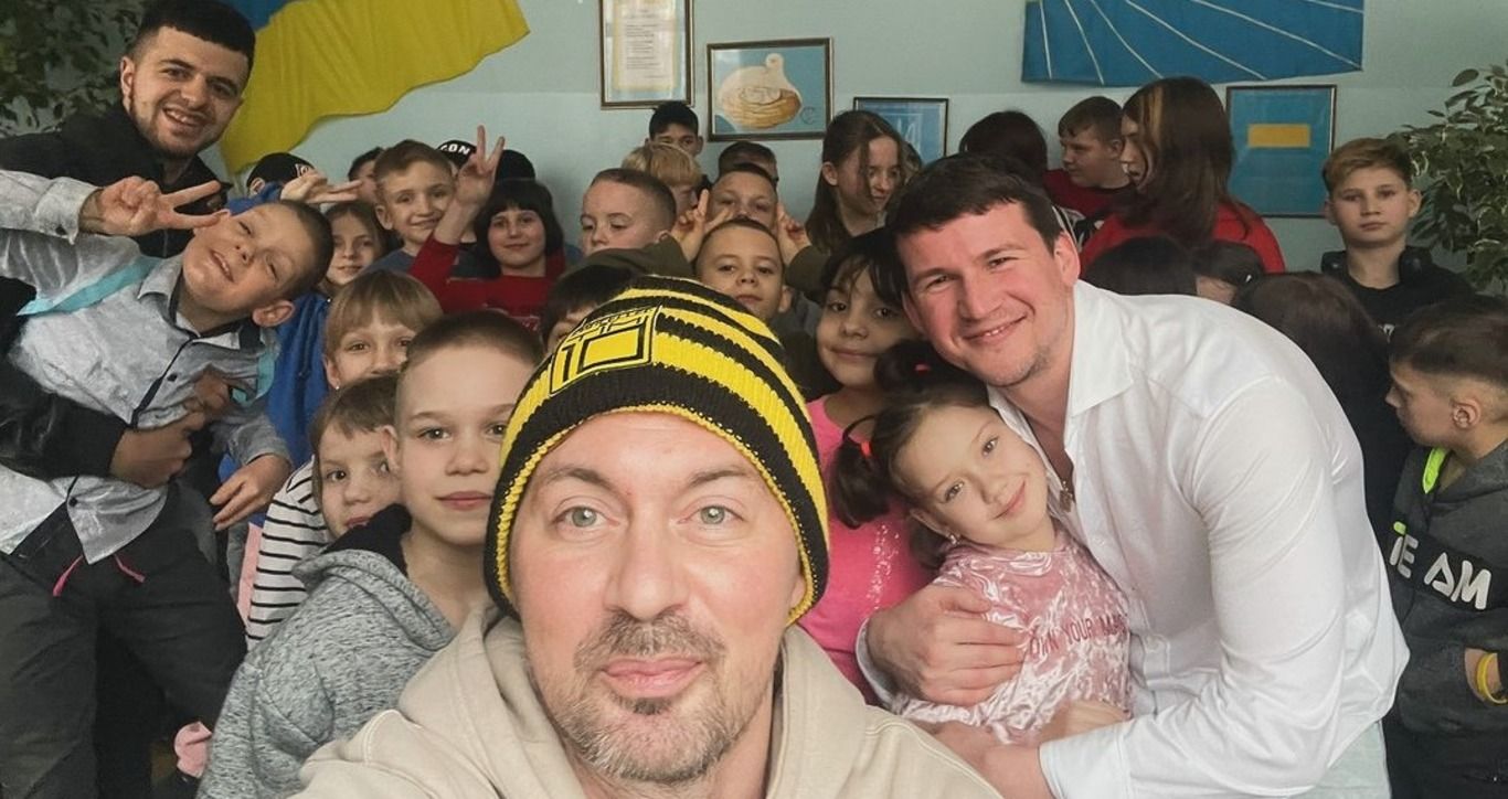 Артем Мілевський з дітьми
