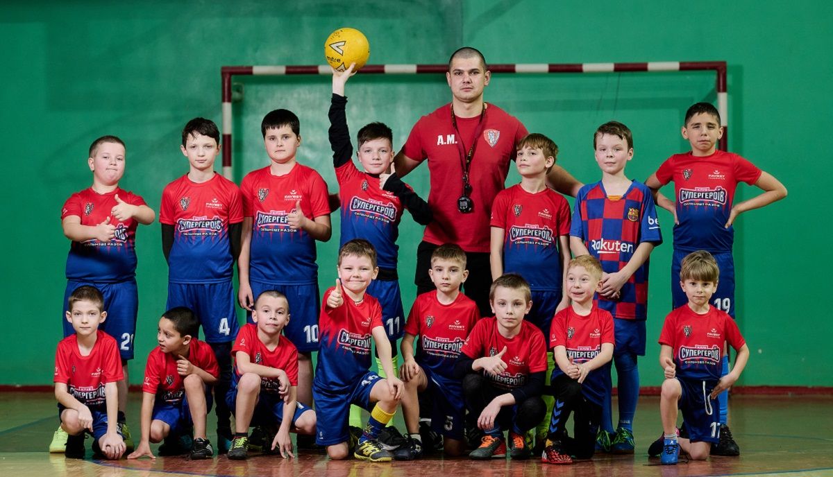 Бесплатные секции футбола и баскетбола в Киеве при поддержке Favbet Foundation