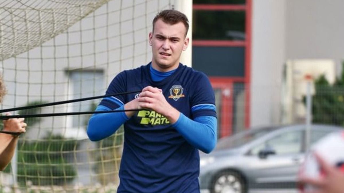 Футболіст Мирослав Зновенко втік з України до Росії Футболіст Мирослав Зновенко втік з України до Росії