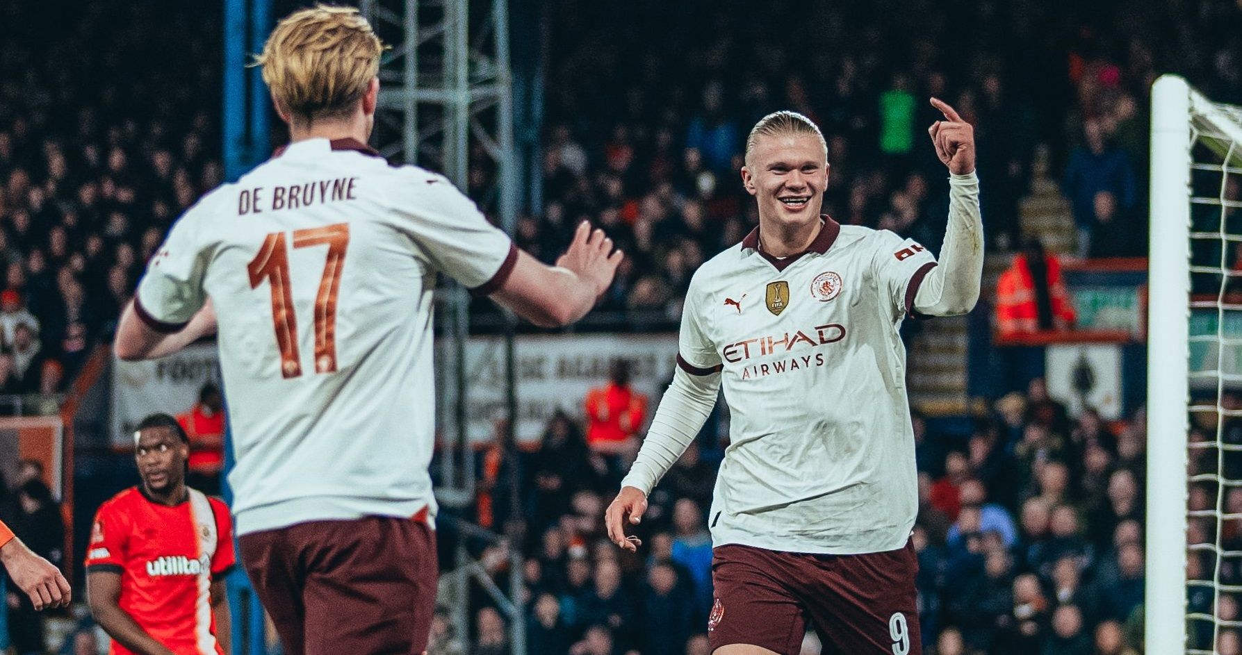 Ерлінг Голанд та Кевін Де Брюйне знищили Лутон Ерлінг Голанд та Кевін Де Брюйне знищили Лутон