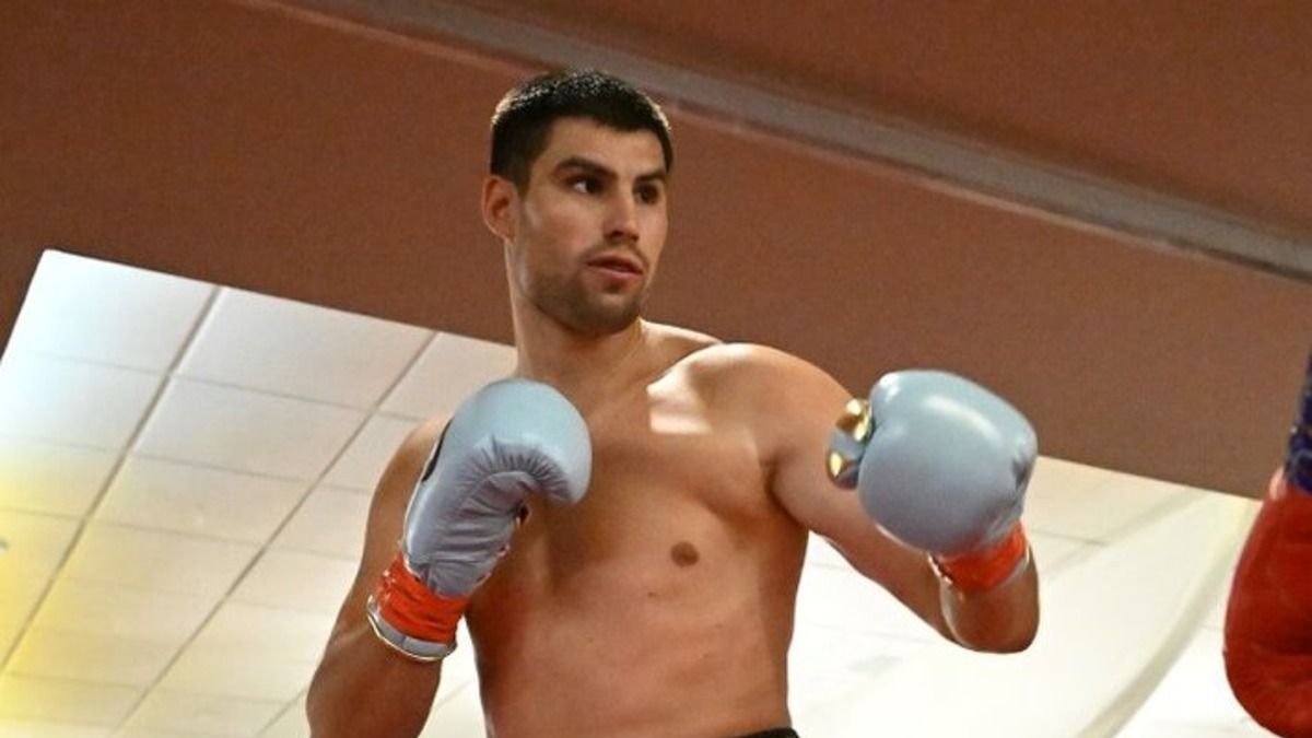 Новицкий победил Торреса в андеркарде Джошуа - Нганну - видео нокаута Новицкий победил Торреса в андеркарде Джошуа - Нганну - видео нокаута