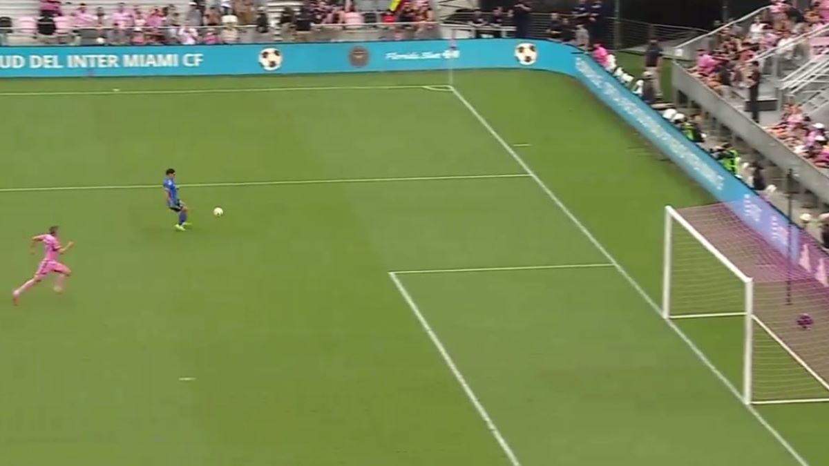 Неймовірний сейв Кривцова в МЛС Неймовірний сейв Кривцова в МЛС