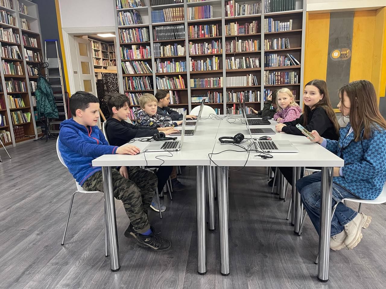 Українські діти опановують основи ІТ завдяки проєктам Favbet Foundation