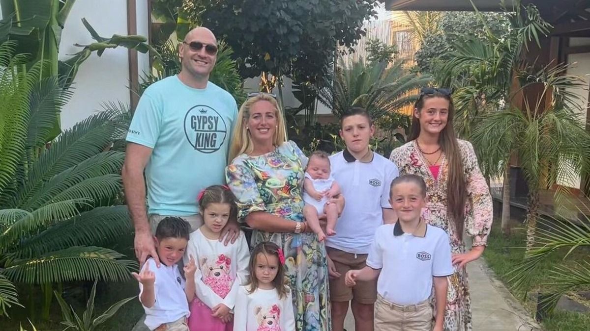 Тайсон Фьюри сообщил, что вскоре станет отцом в восьмой раз Тайсон Фьюри сообщил, что вскоре станет отцом в восьмой раз